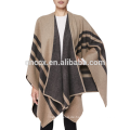 15JW0220 Frauen Großhandel Acryl weichen Gefühl Poncho Wrap